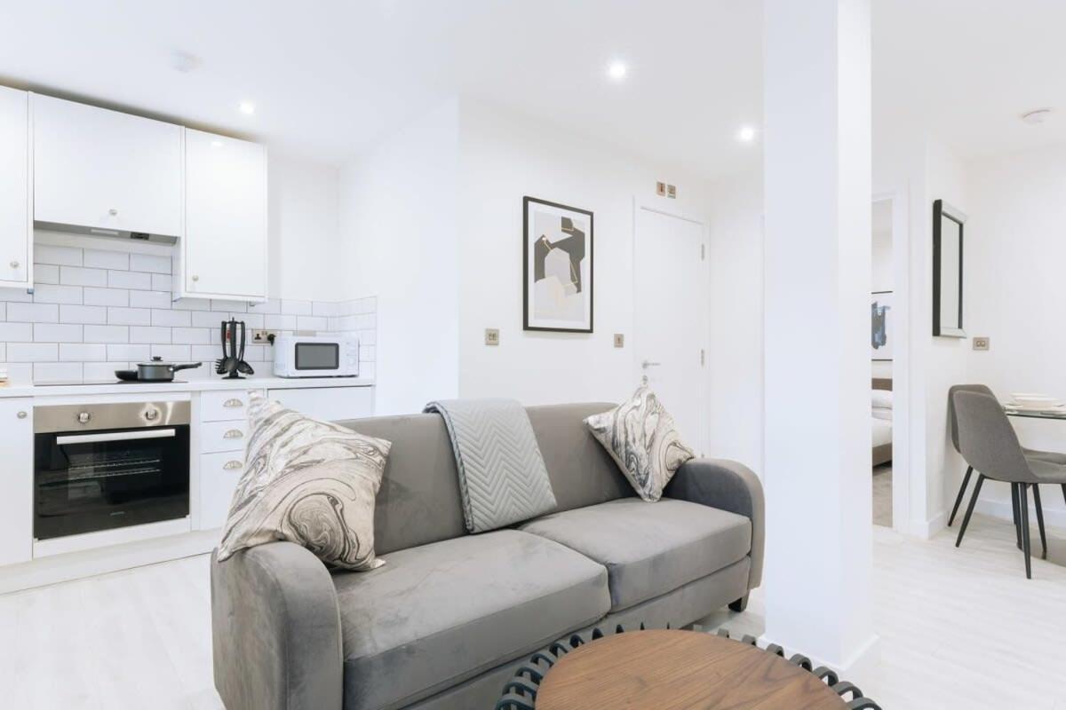 Modern 1 Bedroom Apartment In Central 입스위치 외부 사진