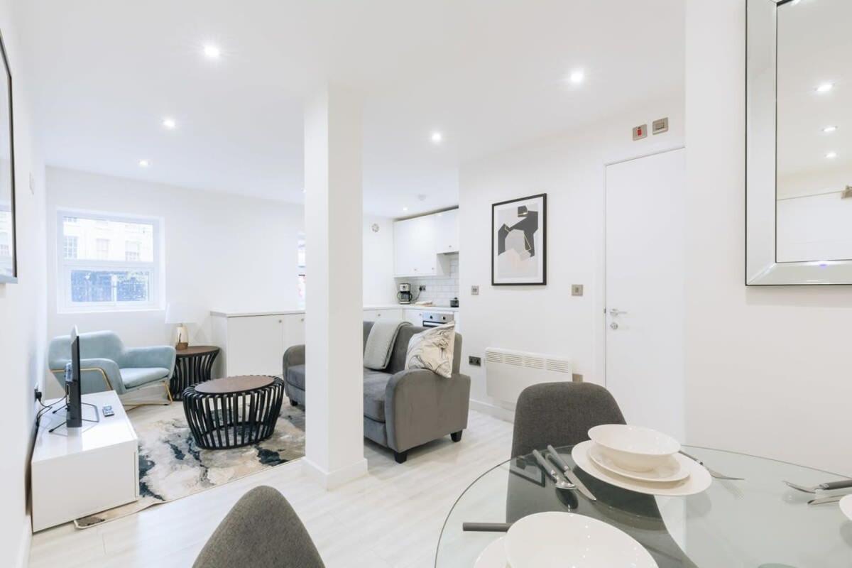 Modern 1 Bedroom Apartment In Central 입스위치 외부 사진